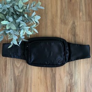 ~Steve Madden Waist Pack~